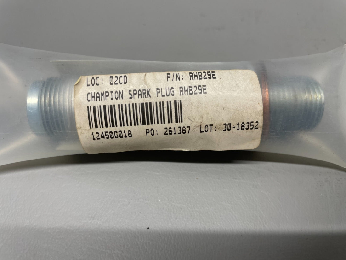 Champion Spark Plug P/N RHB29E