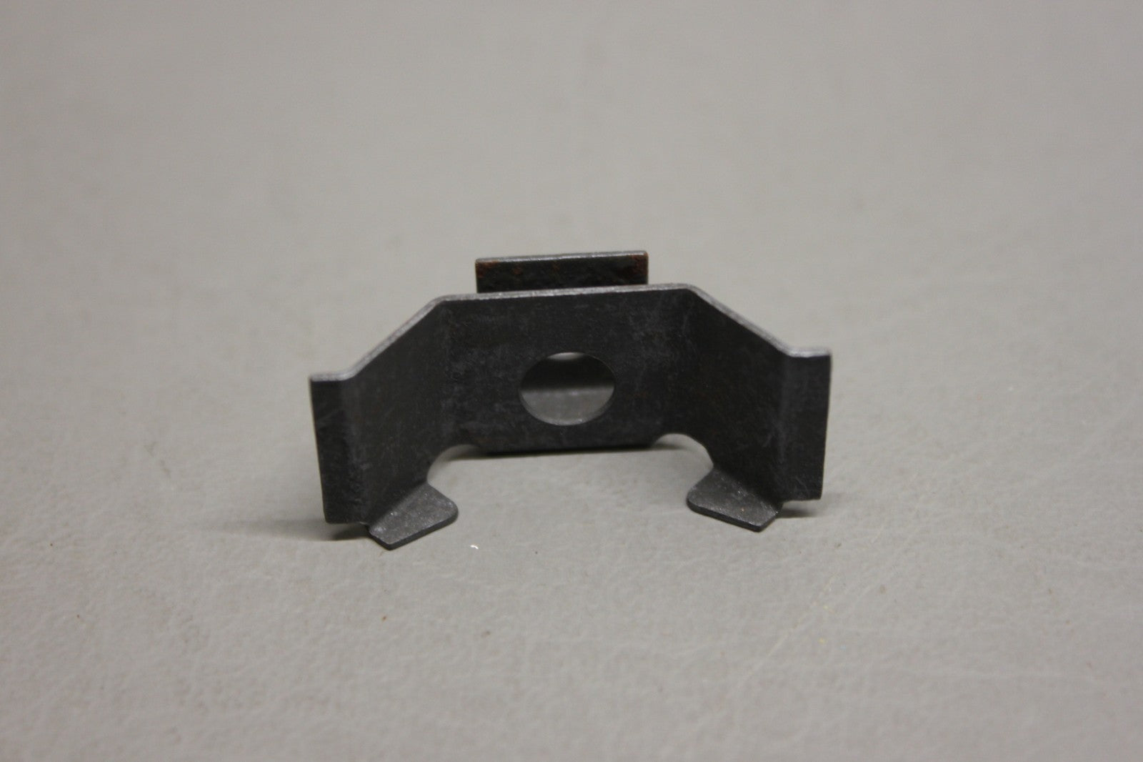 9525384 Goodyear Clip (Set of 5)
