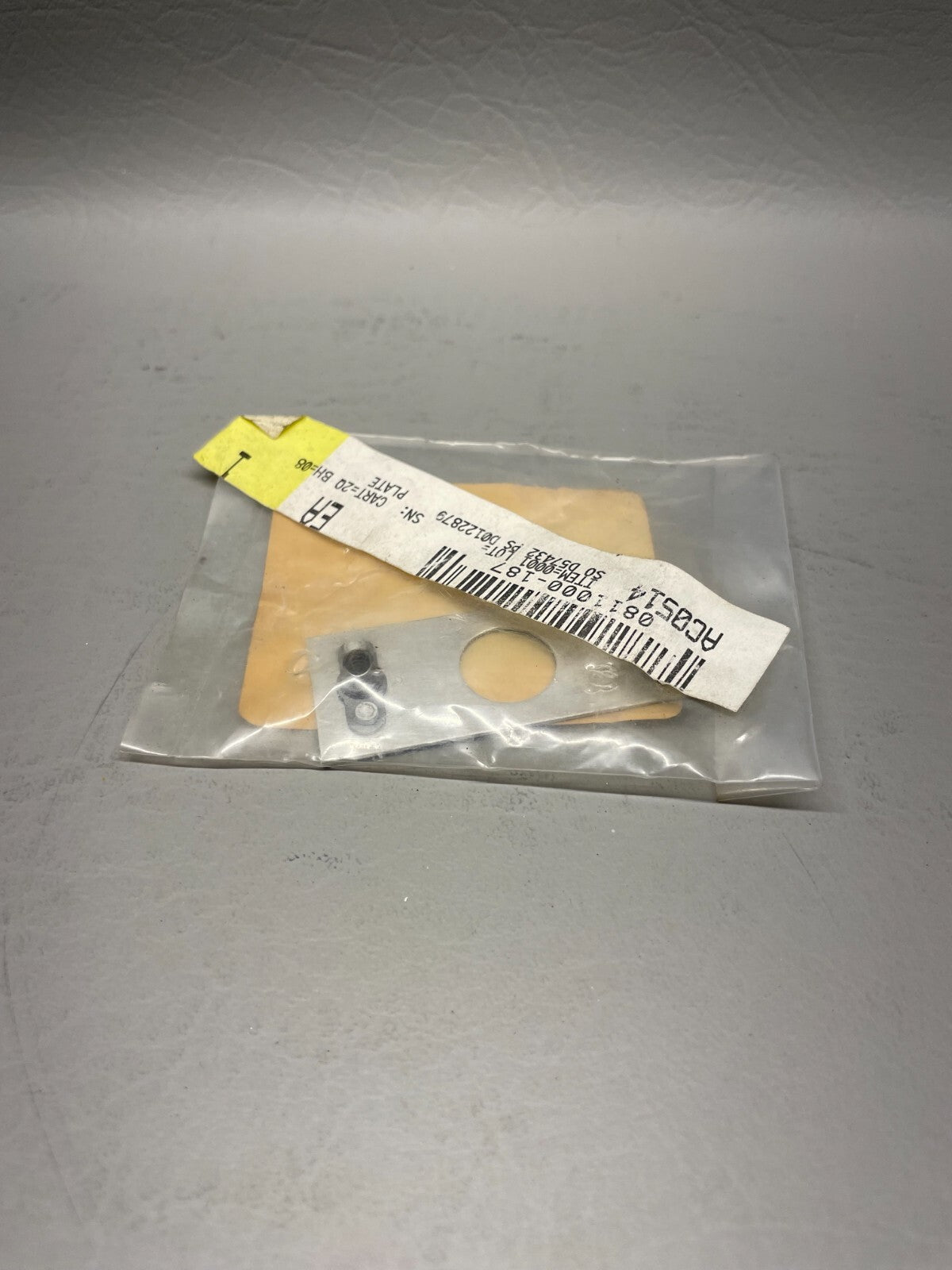 Cessna 310 Cabin Door Latch Plate Assy P/N 0811000-187 (NEW)