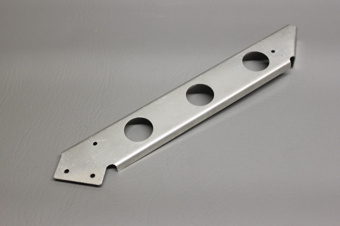 1457005-3 Cessna Bracket