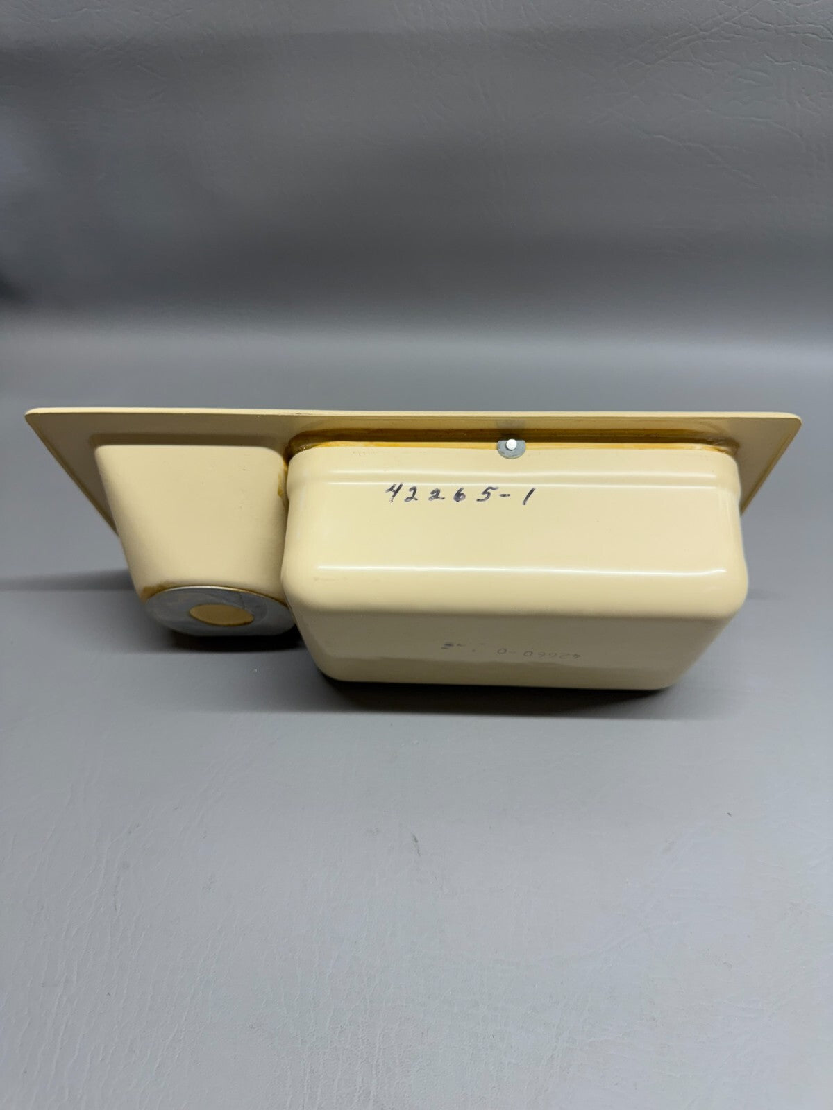Piper Oxygen Service Container P/N 42665-001