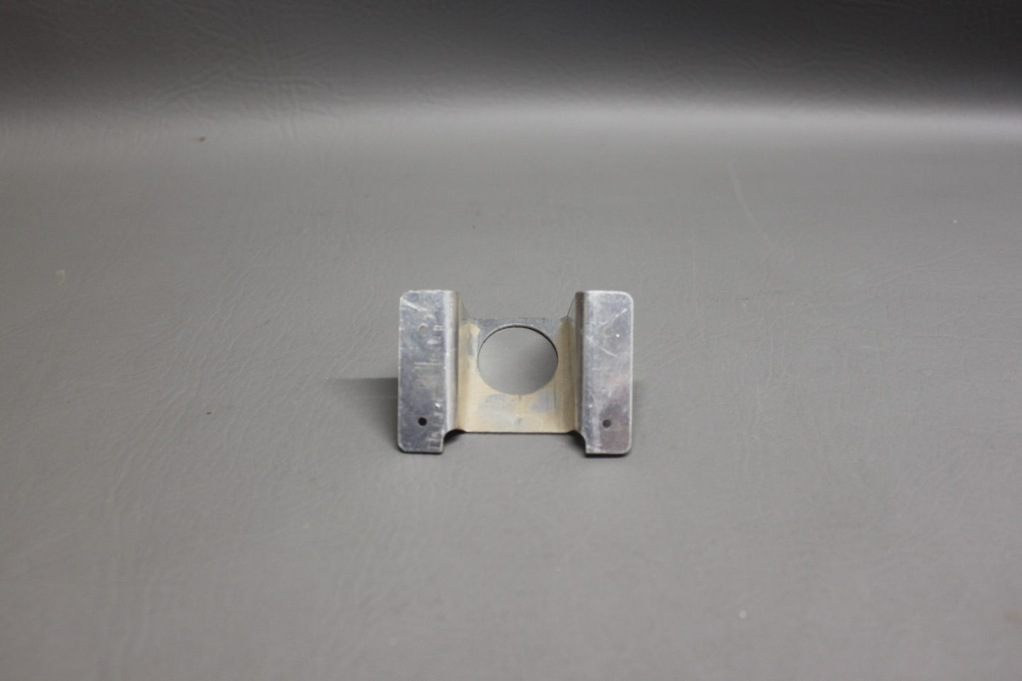 62505-000 Piper Windshield Bracket