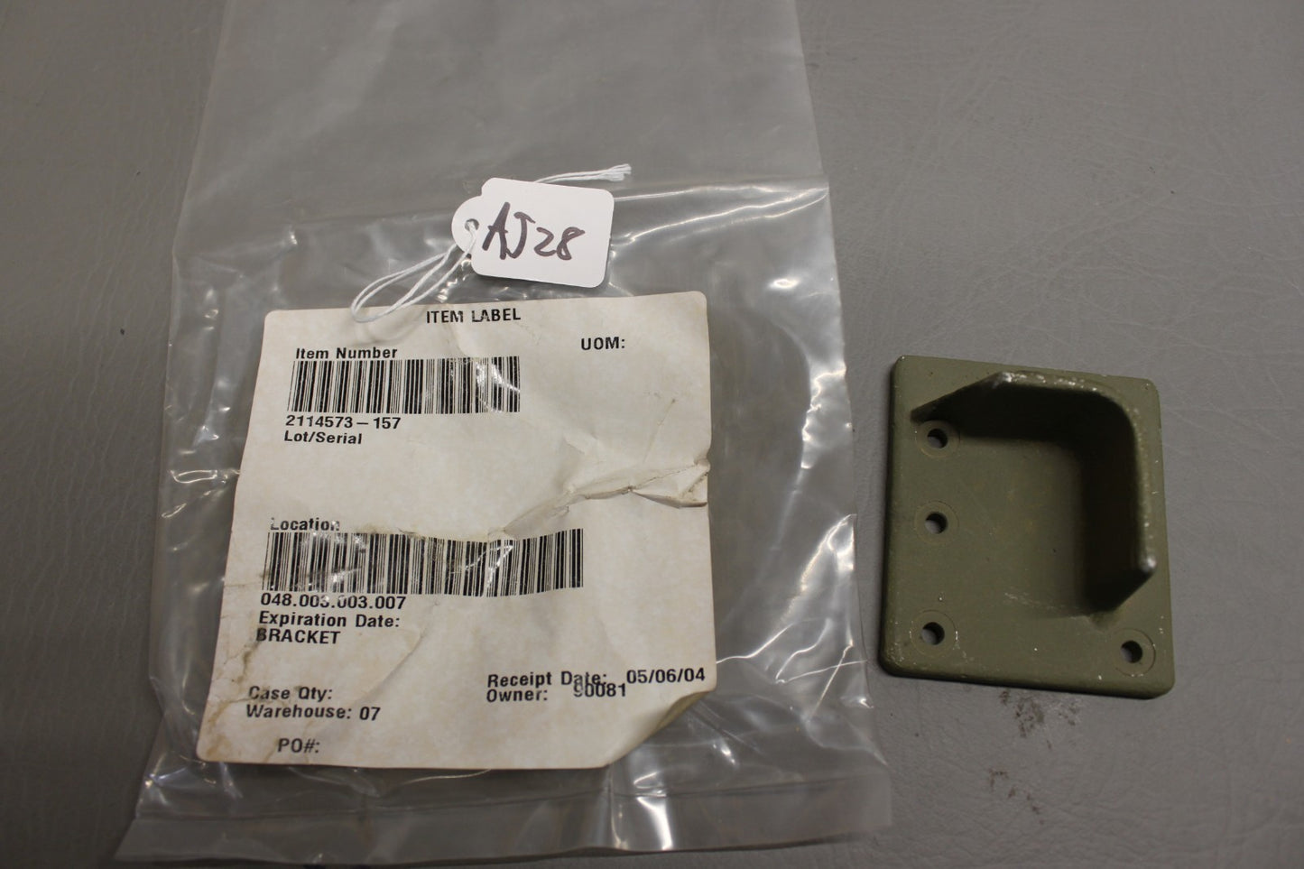 2114573 Cessna Bracket