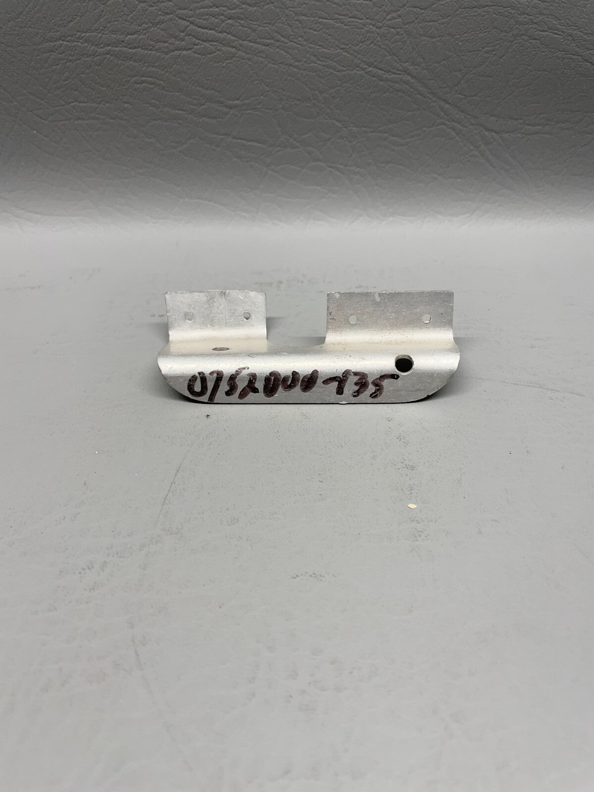 Cessna Bracket P/N 0752000-135 (NEW)