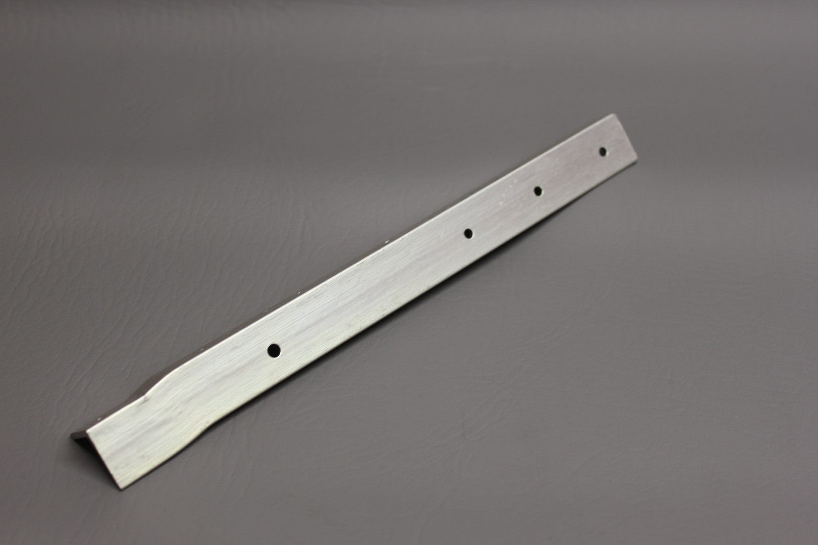 1713102-5 Cessna Stiffener