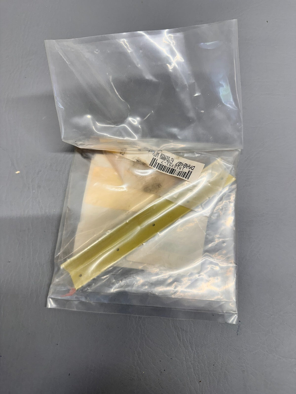 1512351-7 Cessna Angle (NEW)