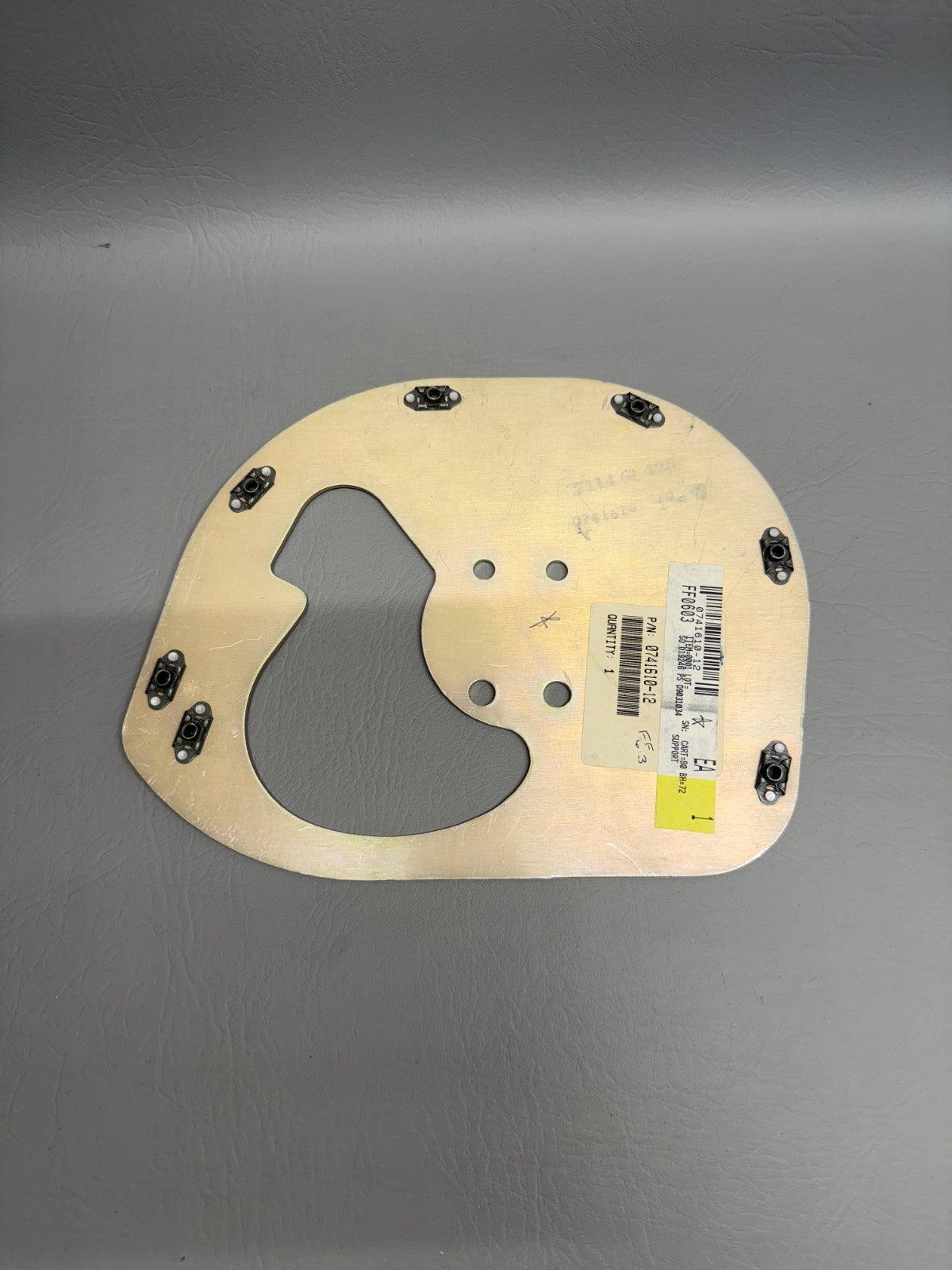 0741610-12 Cessna 172 RH Wheel Fairing Mounting Plate