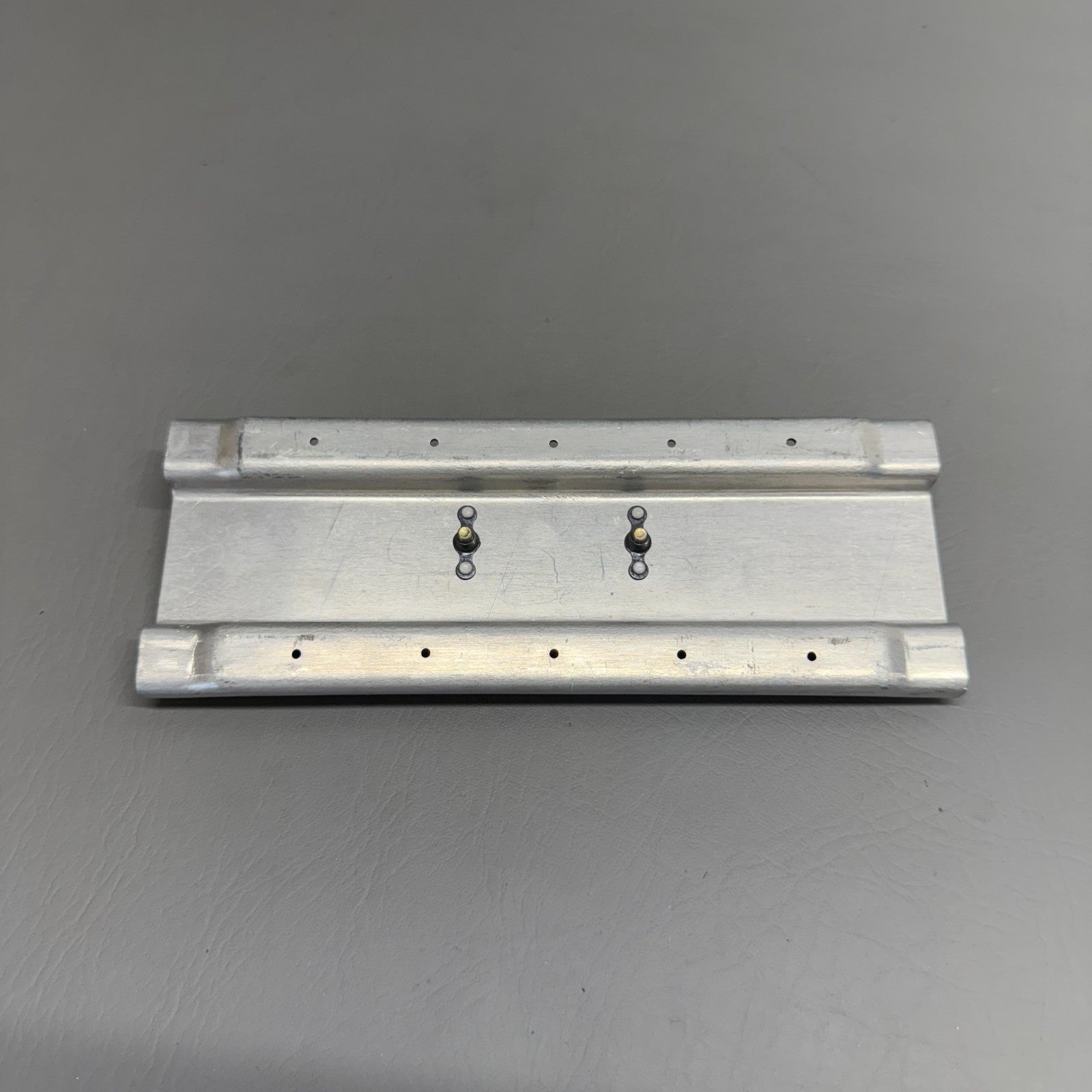 2413093-1 Cessna Stop Assembly