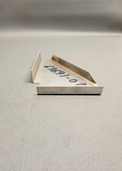 67691-001 Piper Bracket