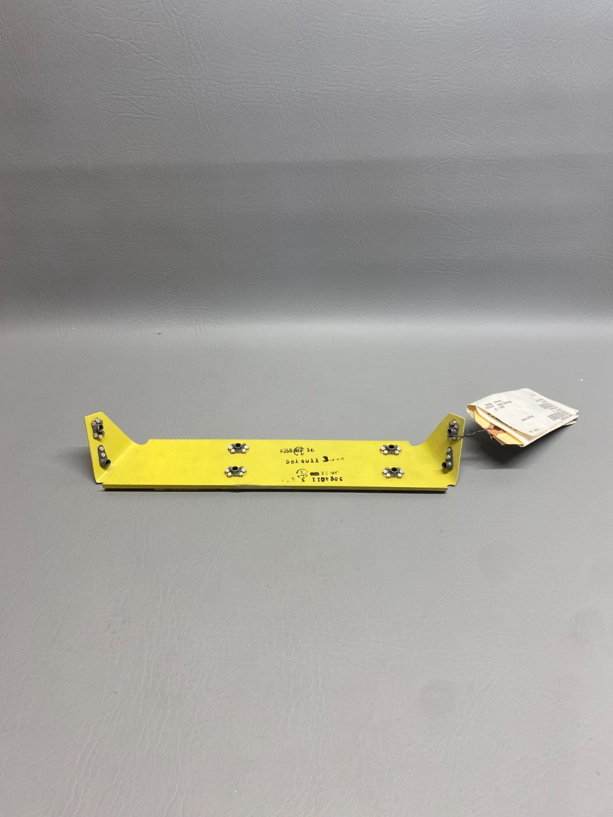 5814011-3 Cessna Bracket