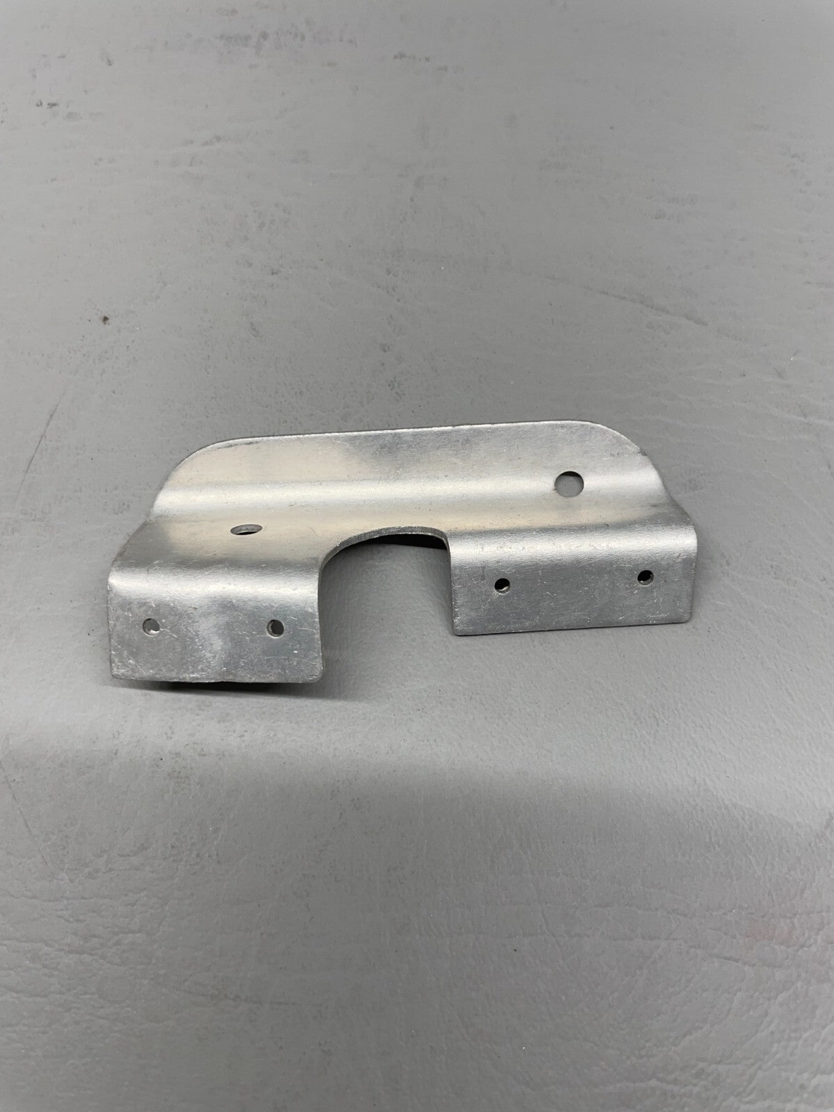 Cessna Bracket P/N 0752000-135 (NEW)