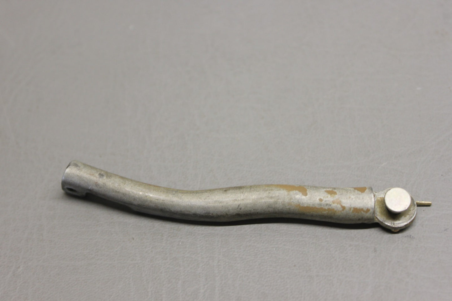 0711040-4 Cessna Door Stop Arm Assy