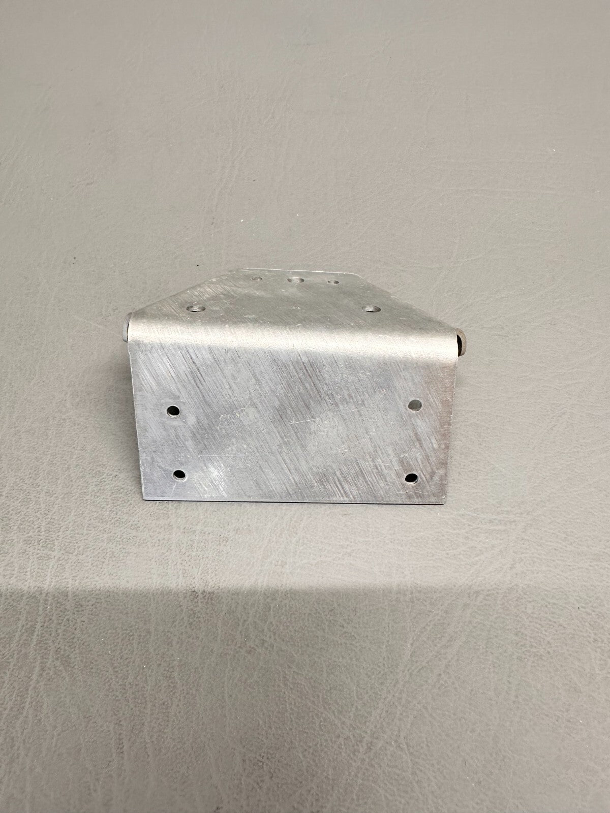 50-910219-23 Beechcraft Bracket