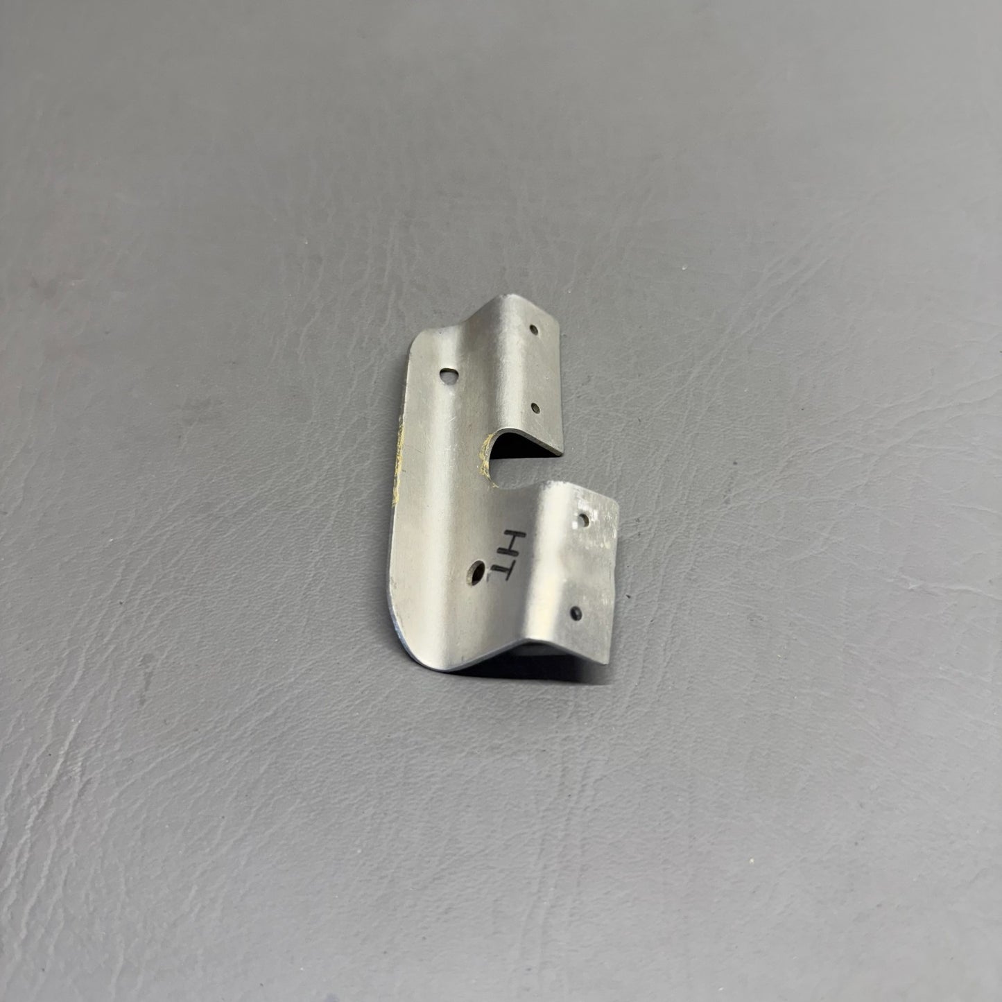 0752000-135 Cessna Bracket