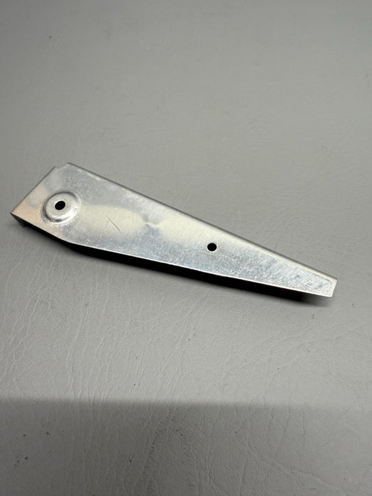 1512353-6 Cessna Bracket Hinge