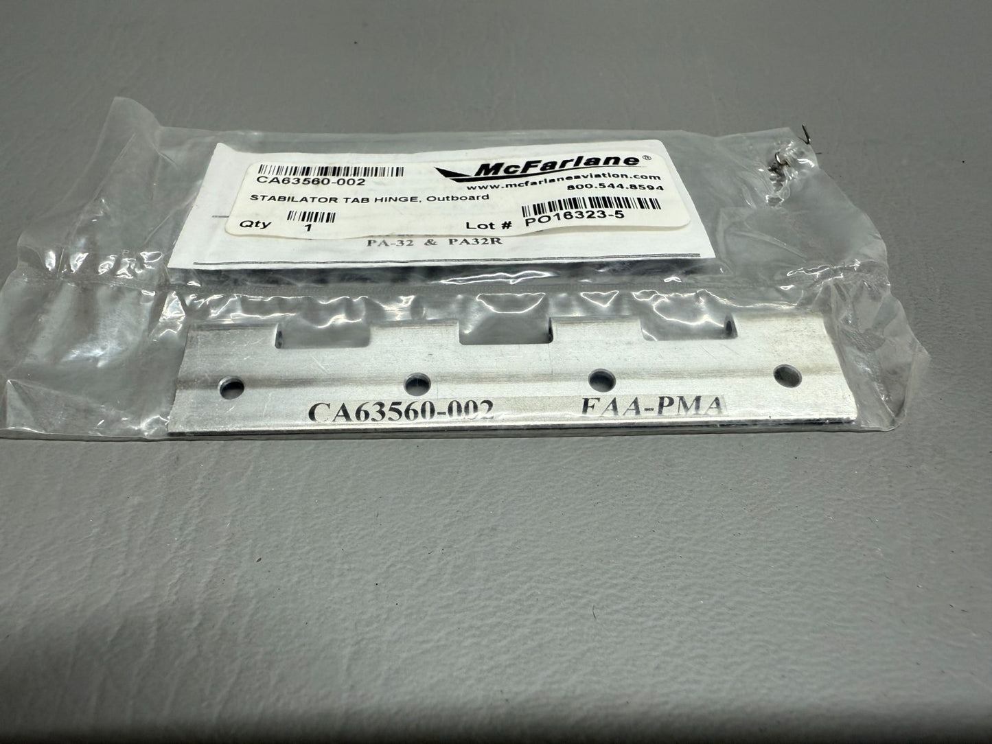 CA63560-002 Piper STABILATOR TAB HINGE Outboard