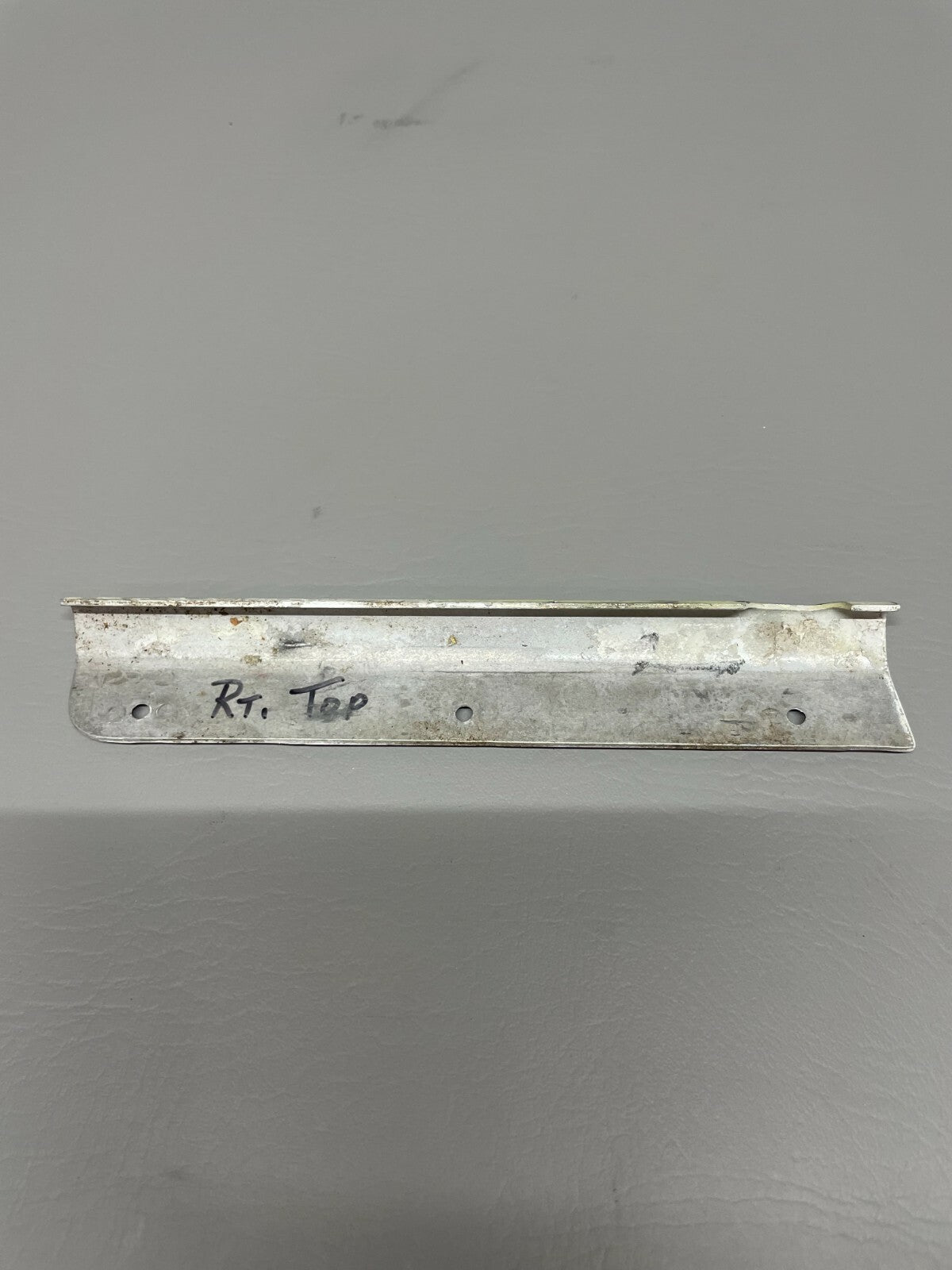 Cessna 402 Aileron Fairing Cover RH Upper and Lower P/N 5124000-33 (C17/C18)