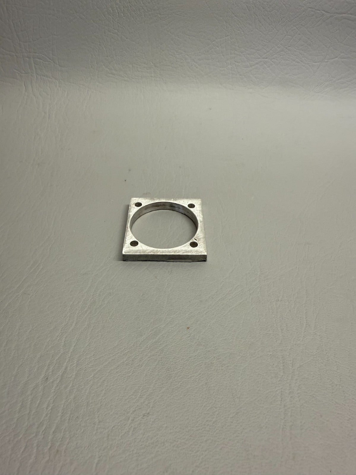 62869-000 Piper Plate Control Wheel