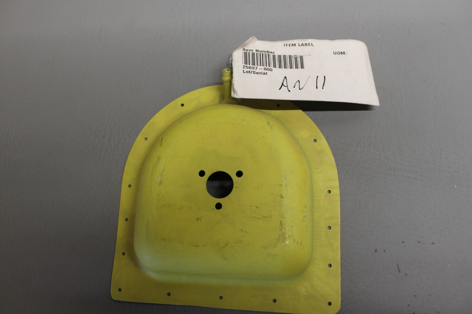 25697-000 Piper Plate