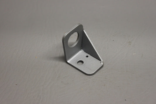 24916-000 Piper Bracket