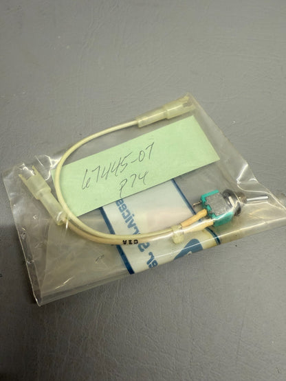 Piper Aircraft Switch Assy P/N 67445-007 67445-07