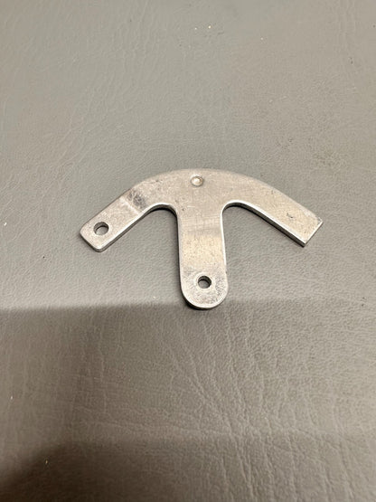 0413133 Cessna 150 Cabin Door Latch