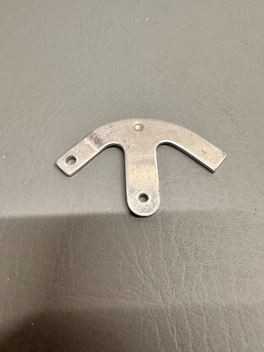 0413133 Cessna 150 Cabin Door Latch