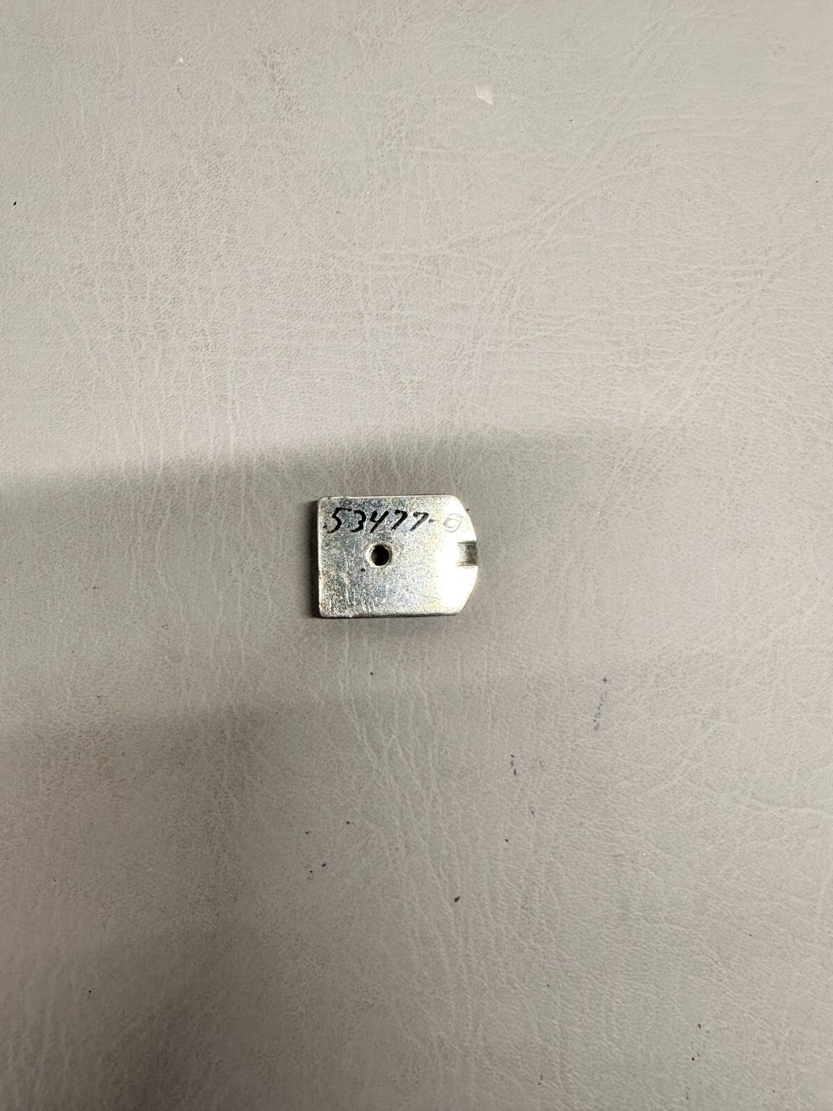 53477-000 Piper Door Catch