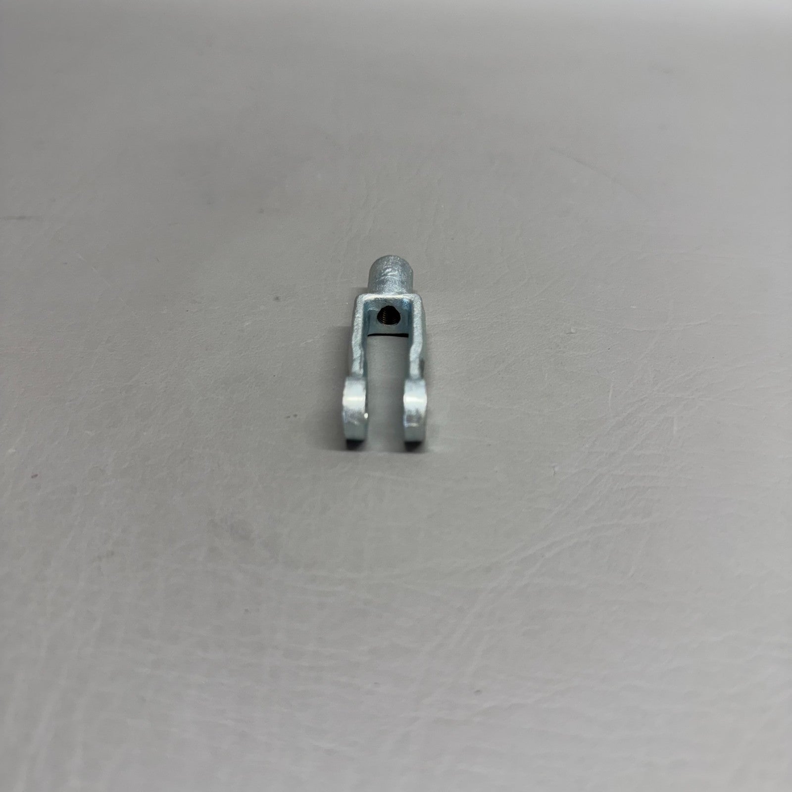 554-687 Piper Clevis Rod End
