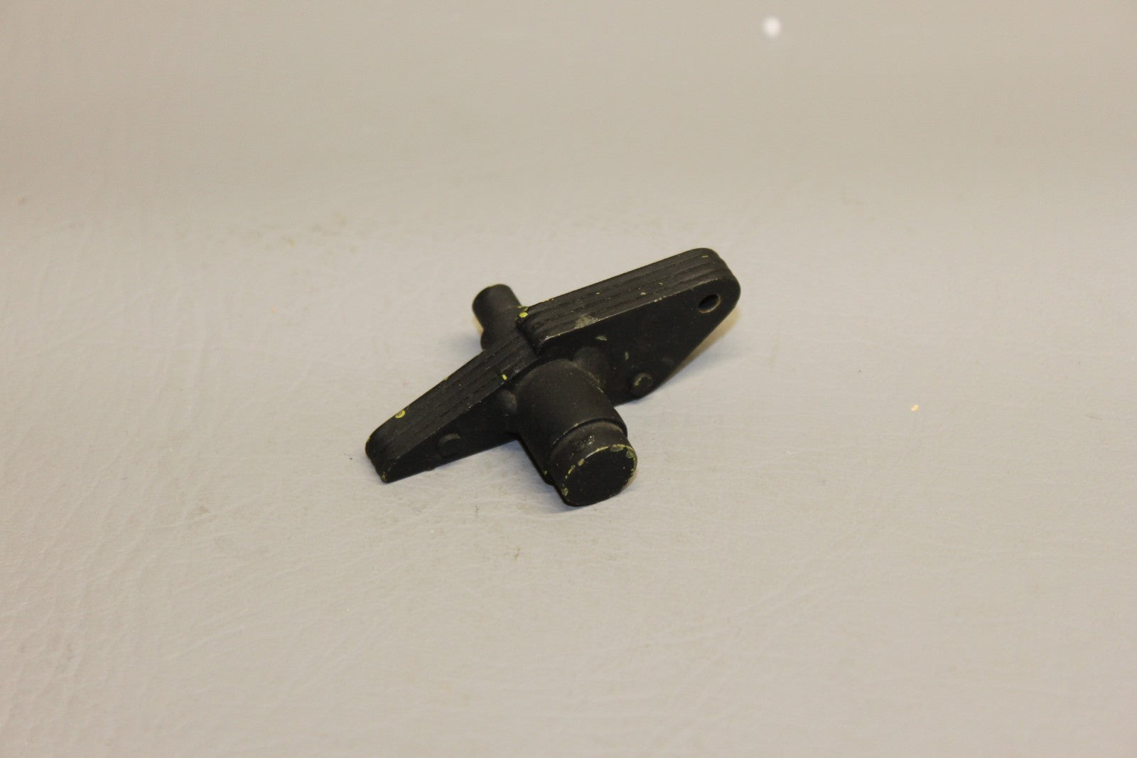 23353-004 Piper Door Latch Plate Shaft