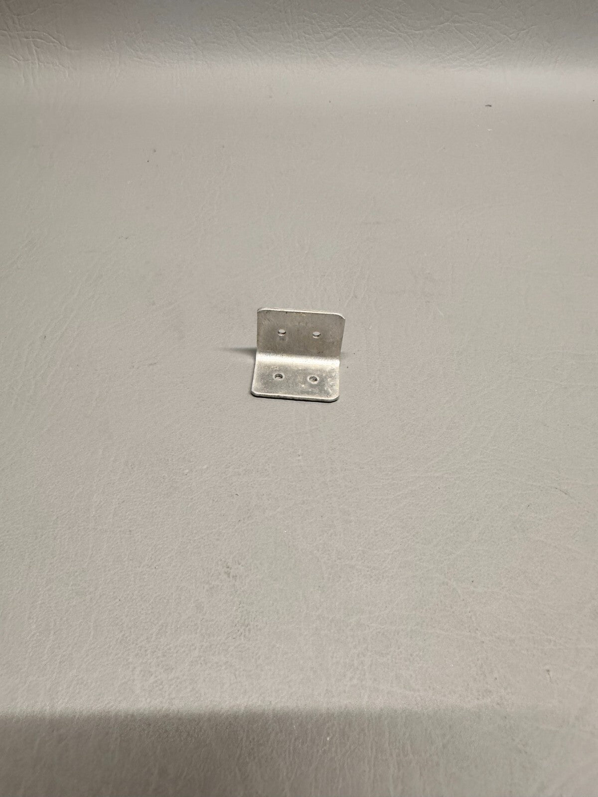 62506-000 Clip Upper Cockpit