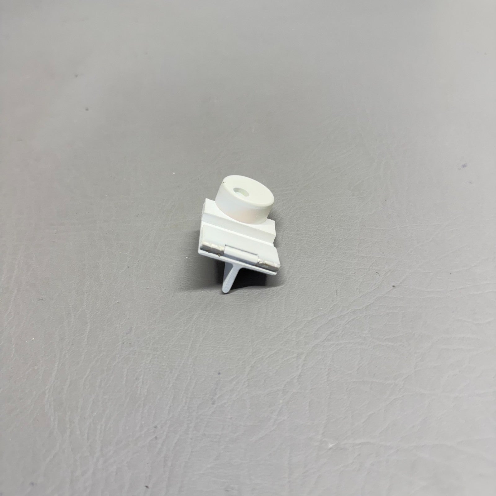 2413335-3 Cessna Bracket