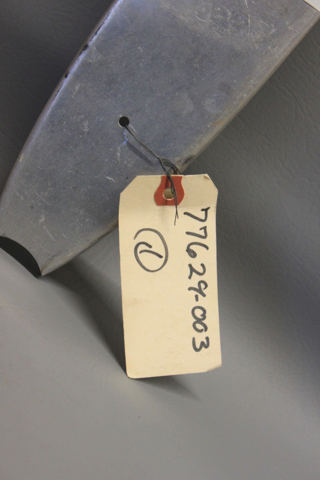 77629-003 Piper Rib