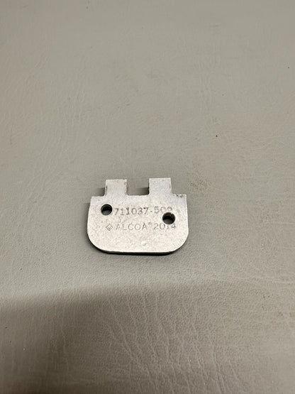 0711037-11 Cessna Hinge Half