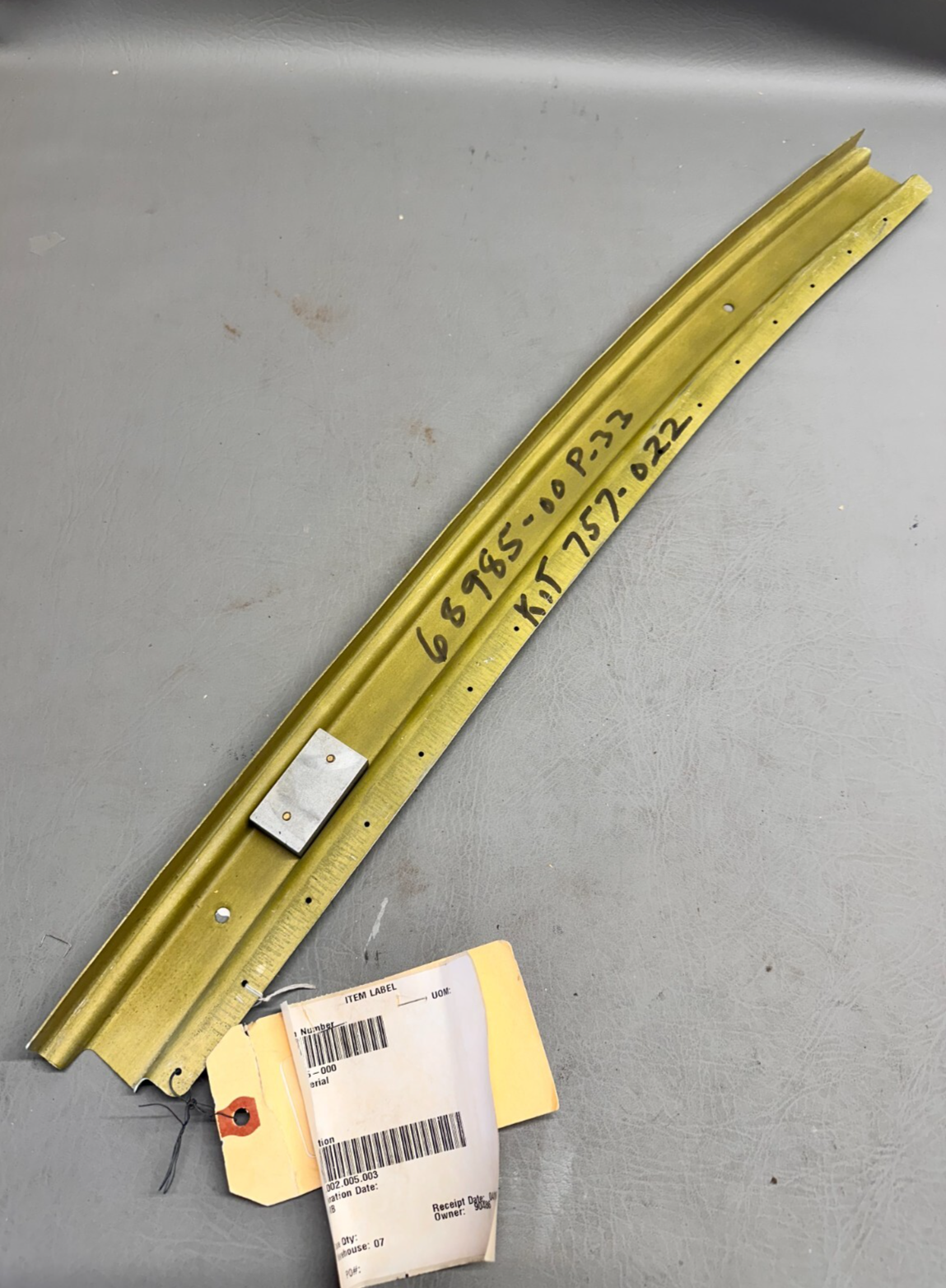 68985-00 Piper Jamb Assy Cargo Door Aft