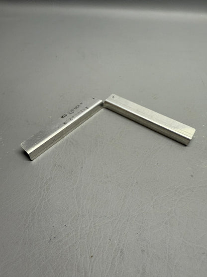 Cessna Retainer P/N 2415027-4