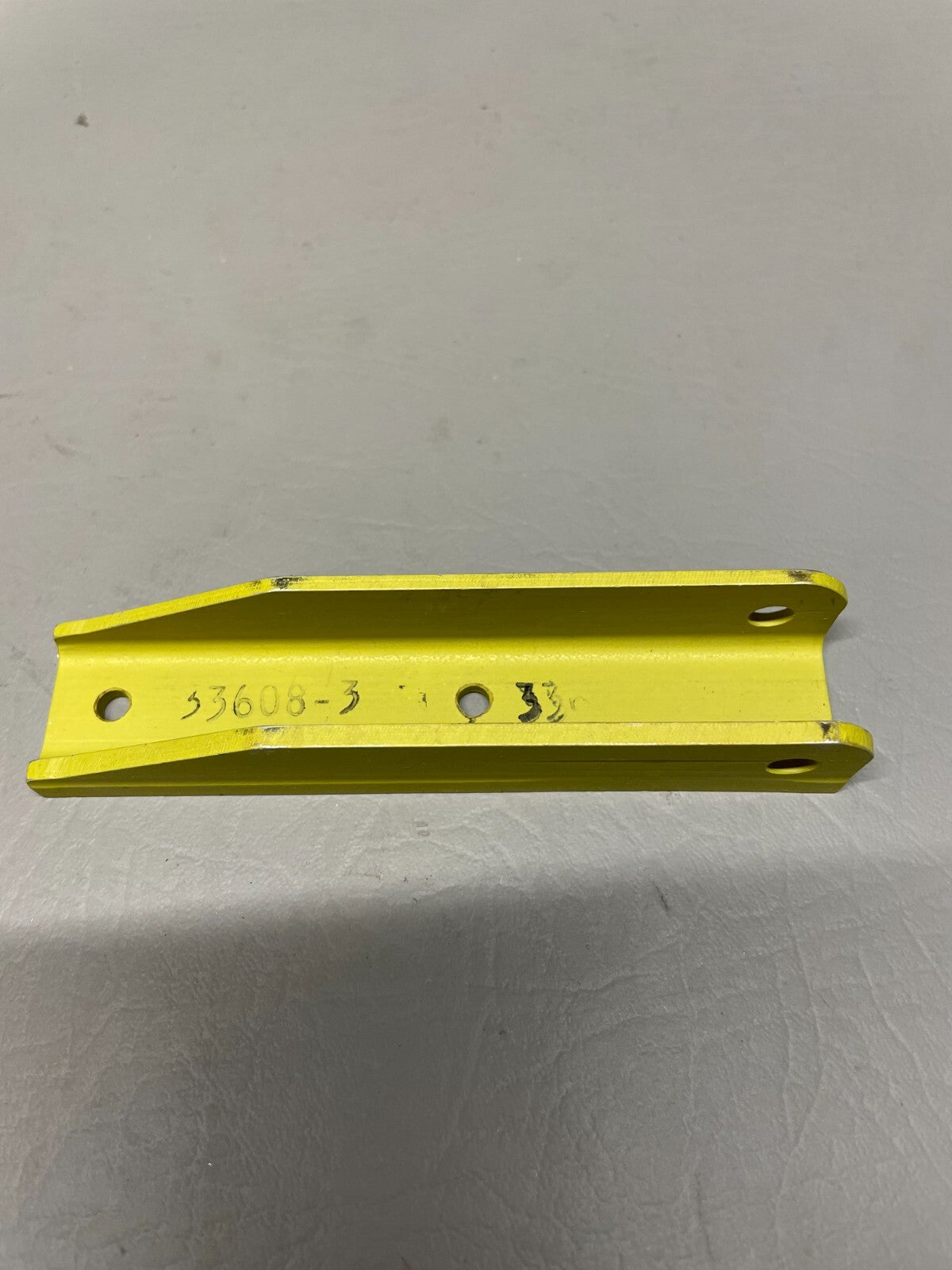 Piper Flap Hinge P/N 33608-003