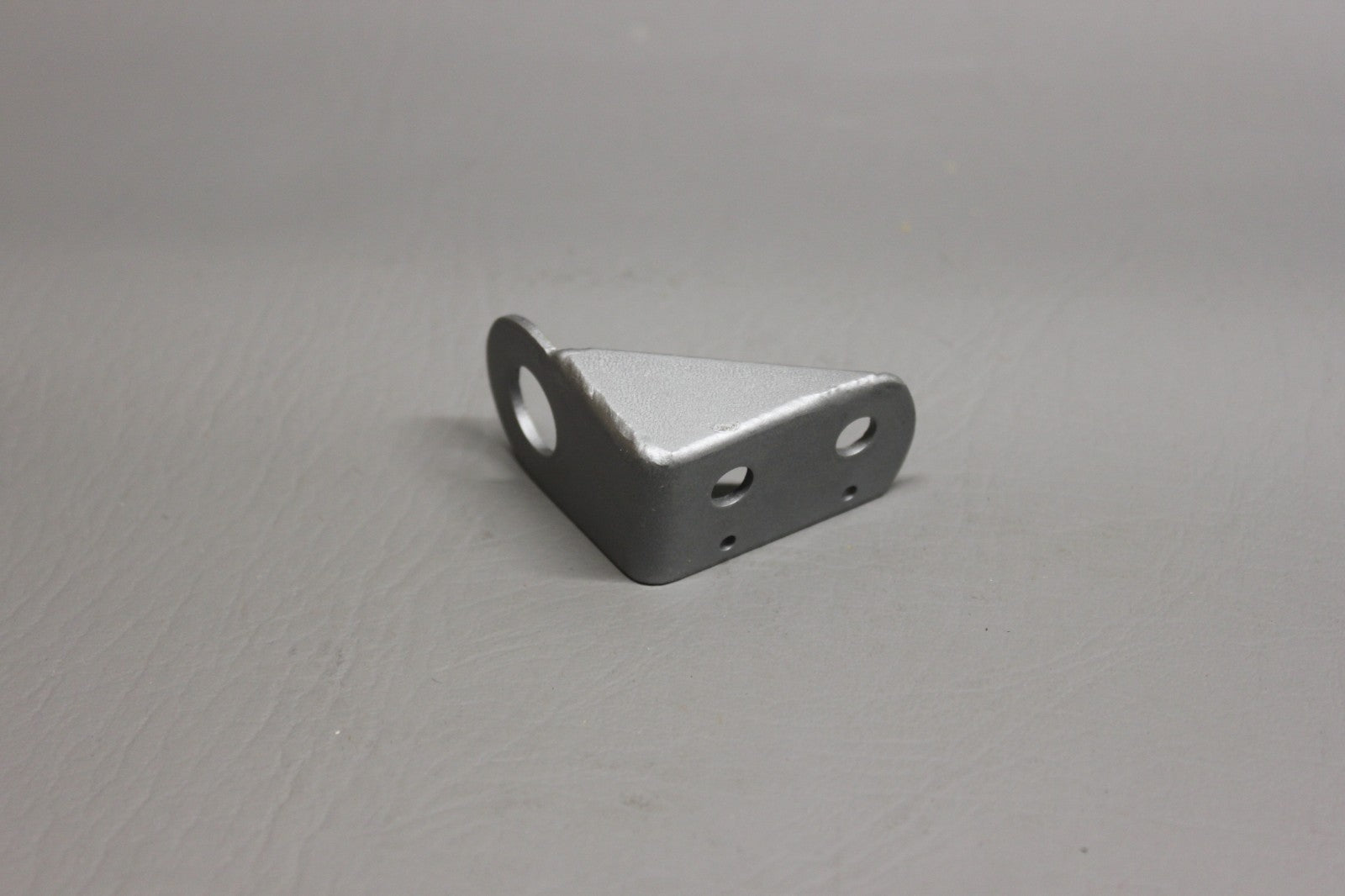21868-000 Piper Bracket