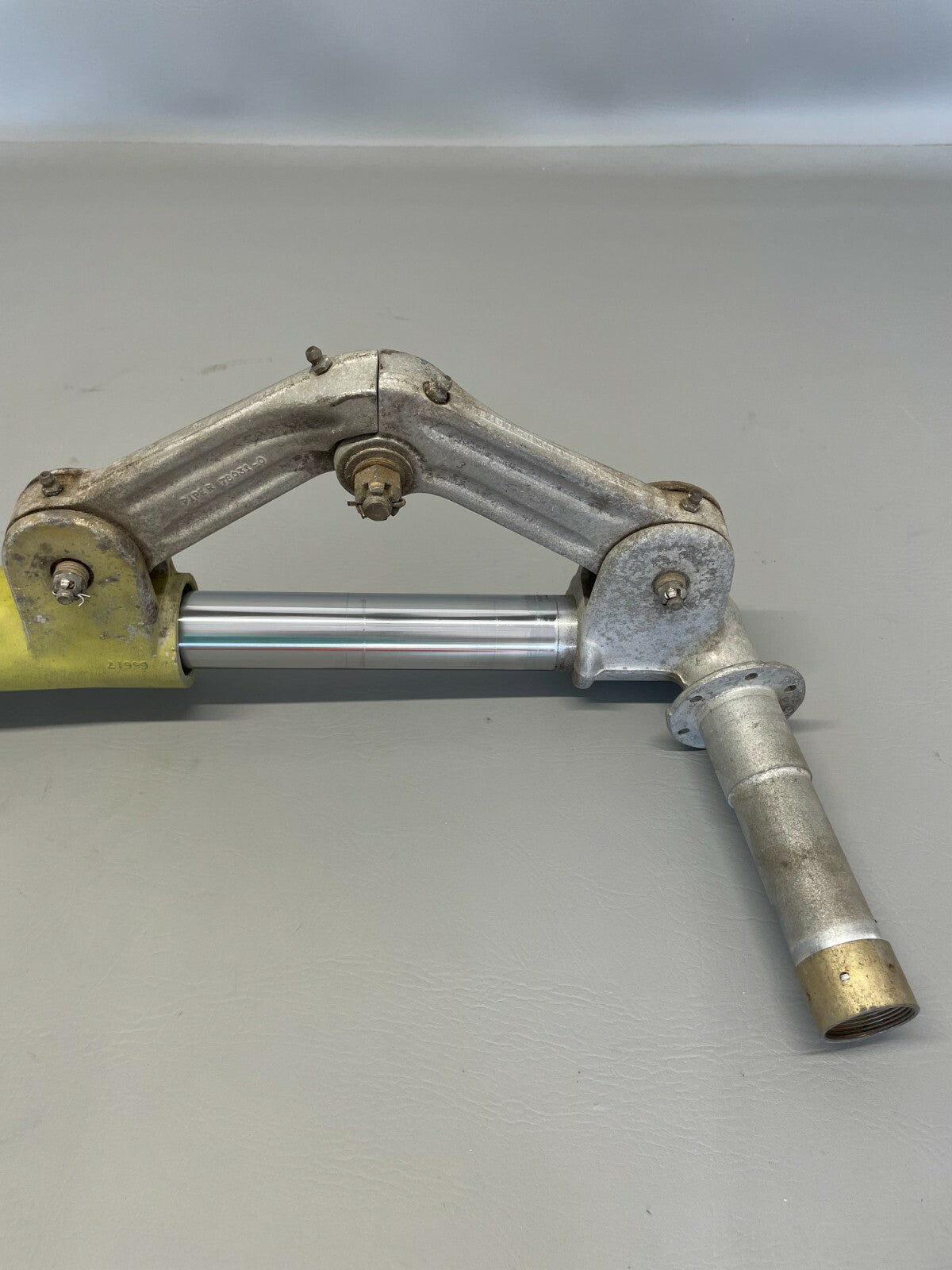 NEW Piper PA-28 Cherokee LH Main Landing Gear Strut Assy P/N 65319-2, 35644-902