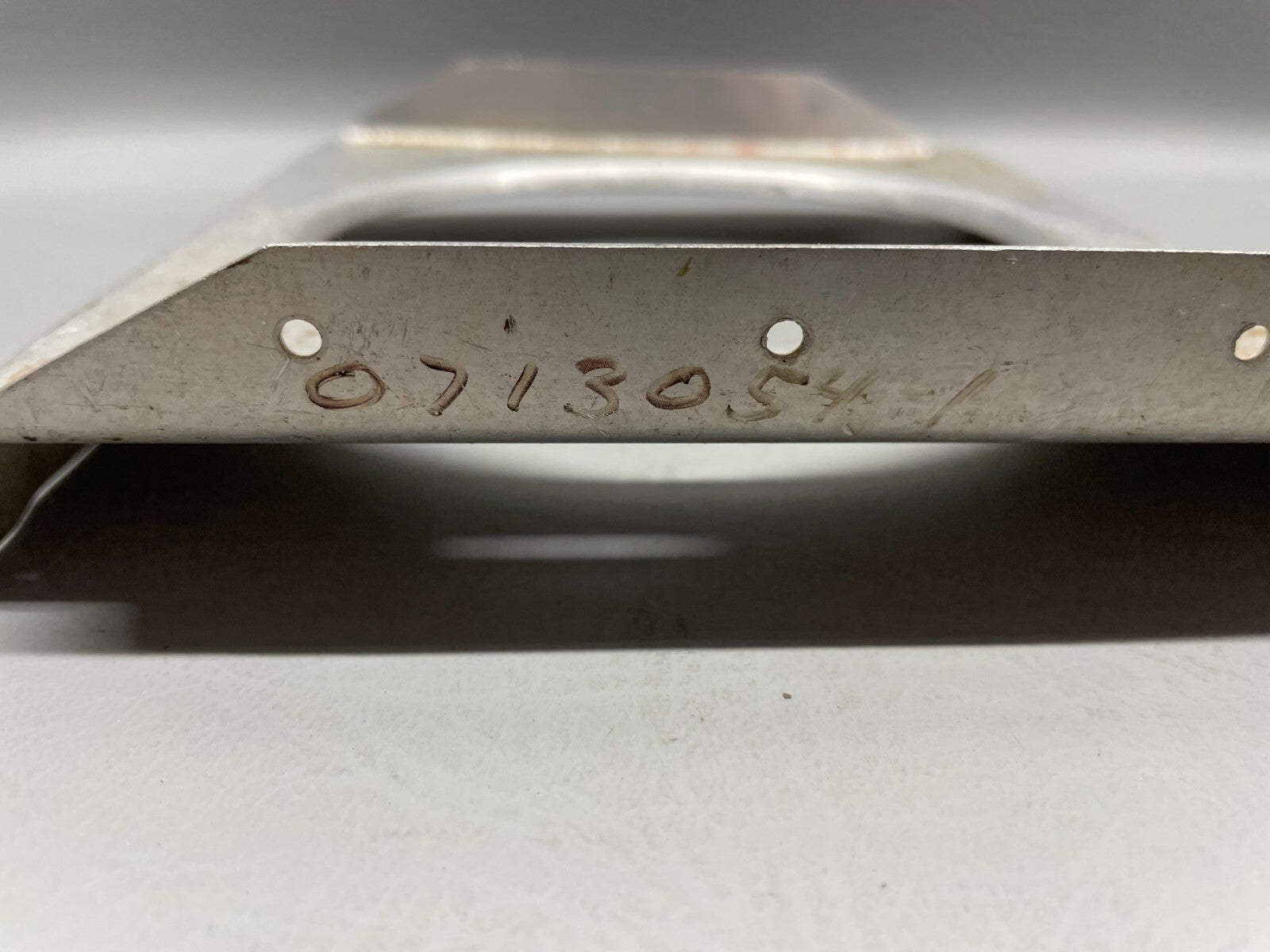 Cessna 172N Bulkhead Bracket LH P/N 0713054-1 (NEW)