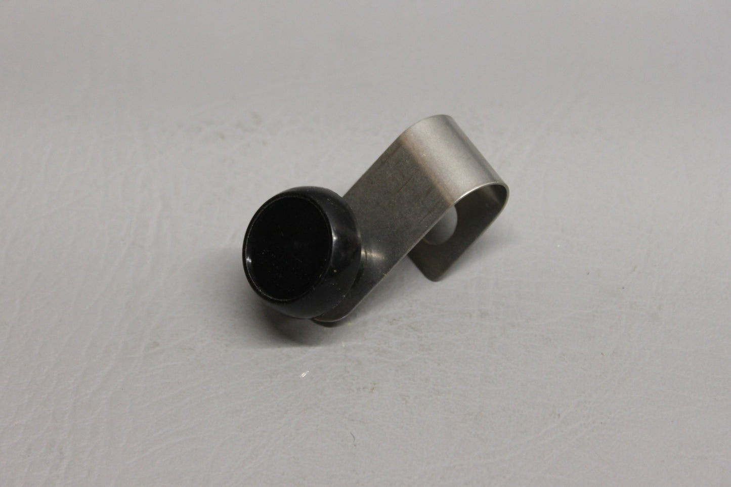 78725-002 Piper Knob
