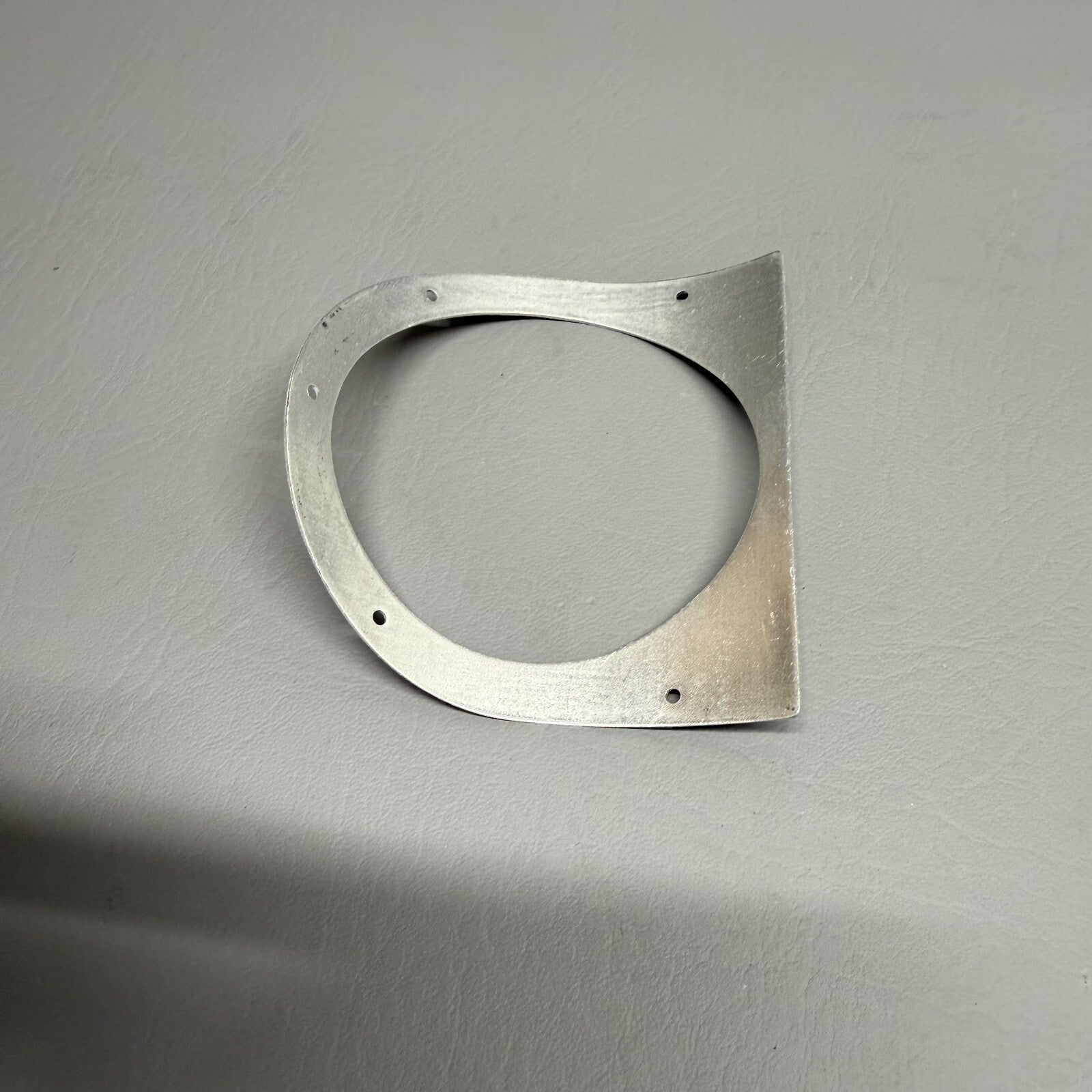 35631-005 Piper Retainer (NEW)