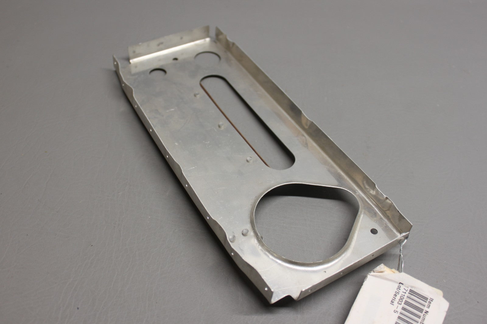 1711003-5 Cessna Bulkhead