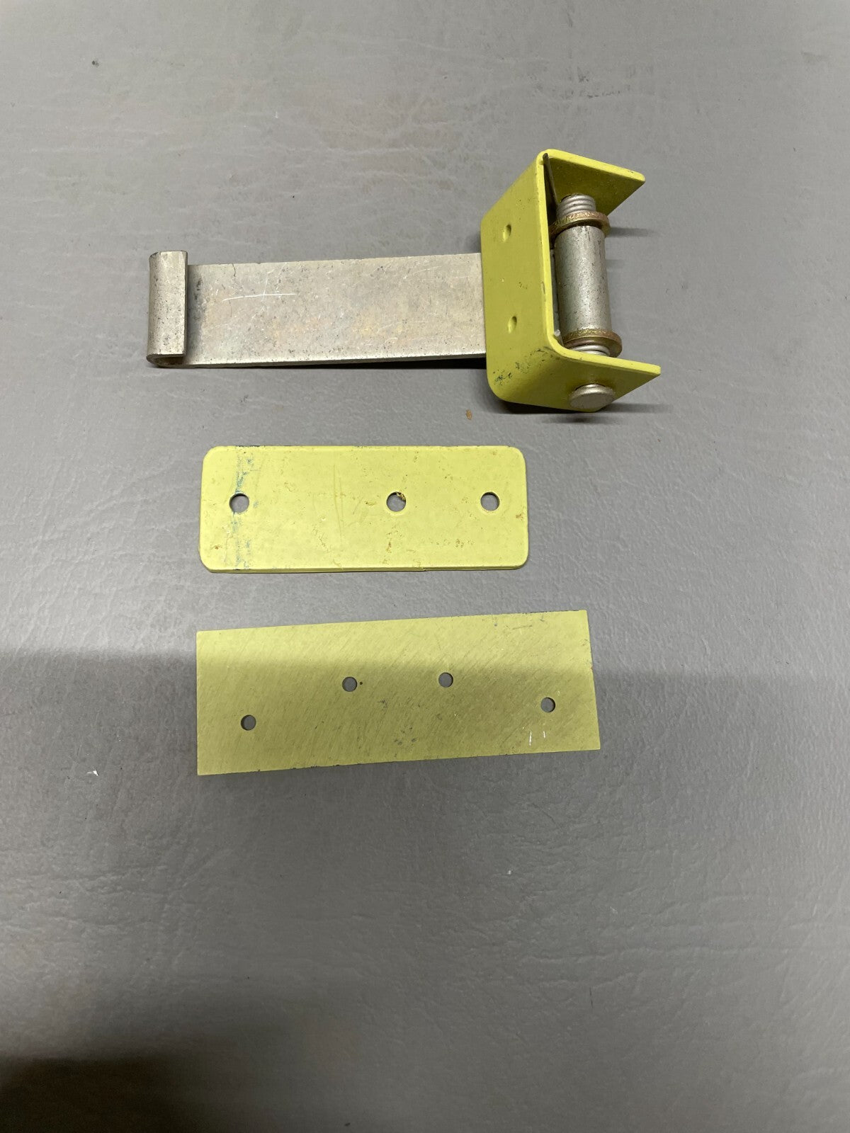 Aircraft Latch Assy P/N 38-410018 (NEW)