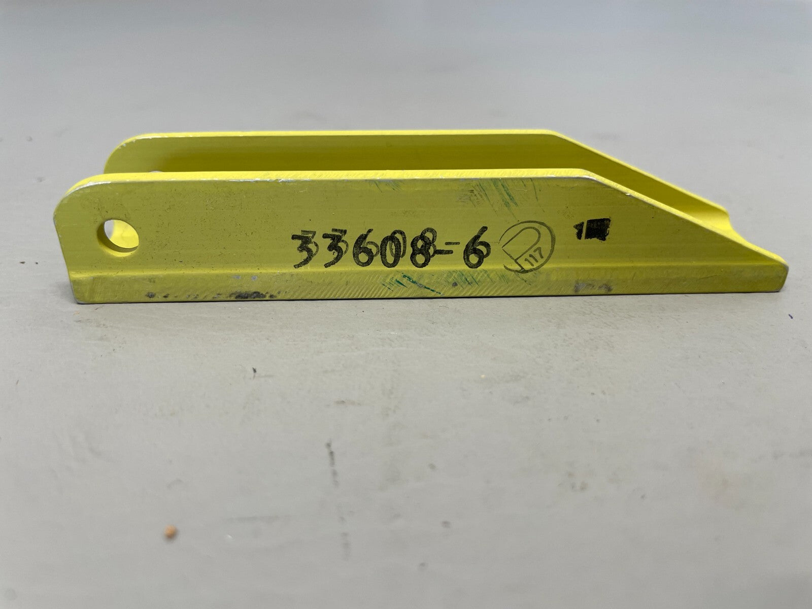 Piper Hinge Bracket P/N 33608-6