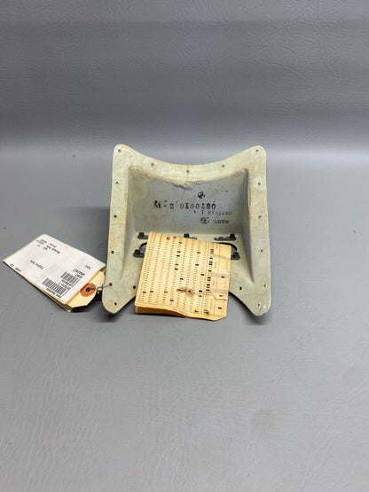 0870010-1 Cessna Bracket Assy