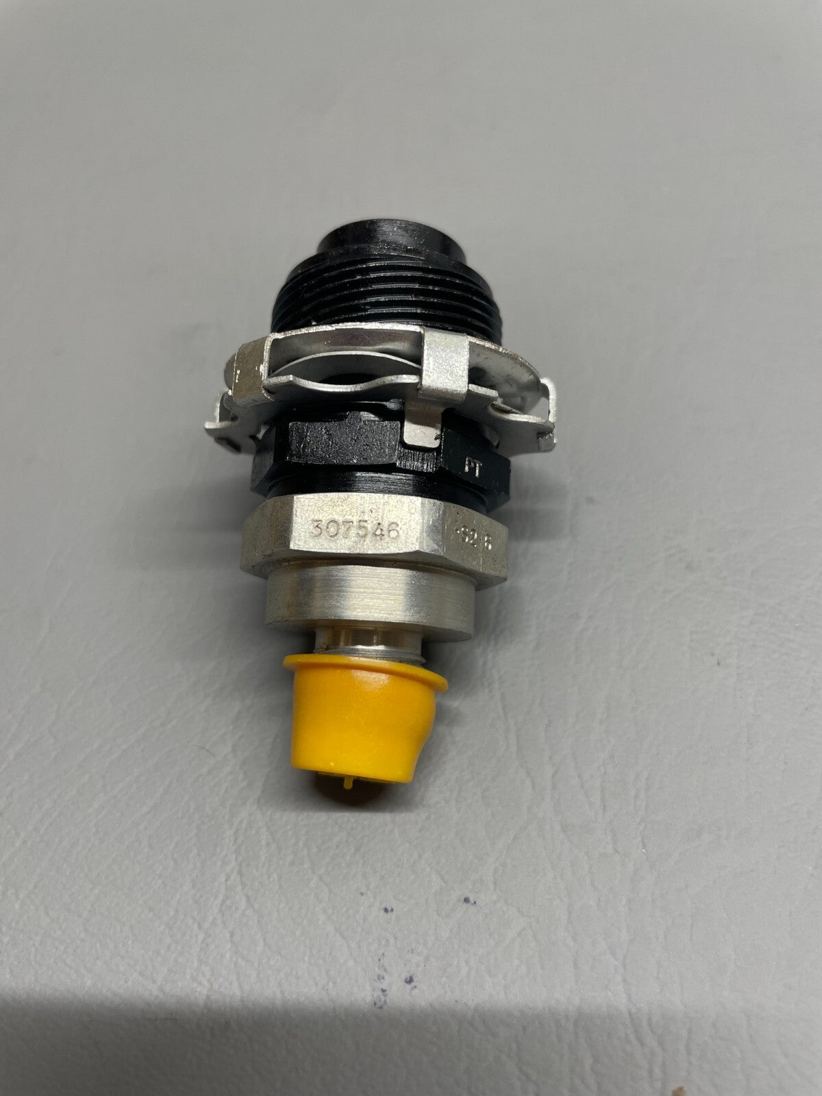 4730-555-1604 Aeroquip Coupling Half