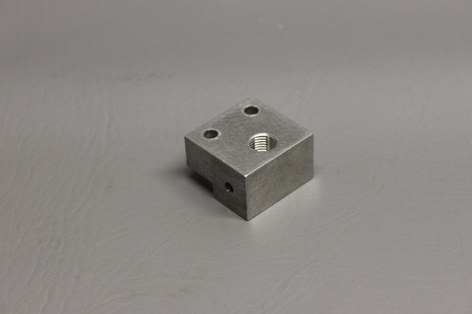 37902-002 Piper Seat Adaptor
