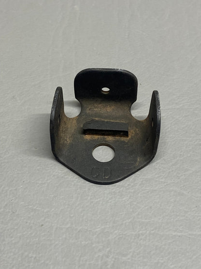 42231-000 Piper Bracket Assy