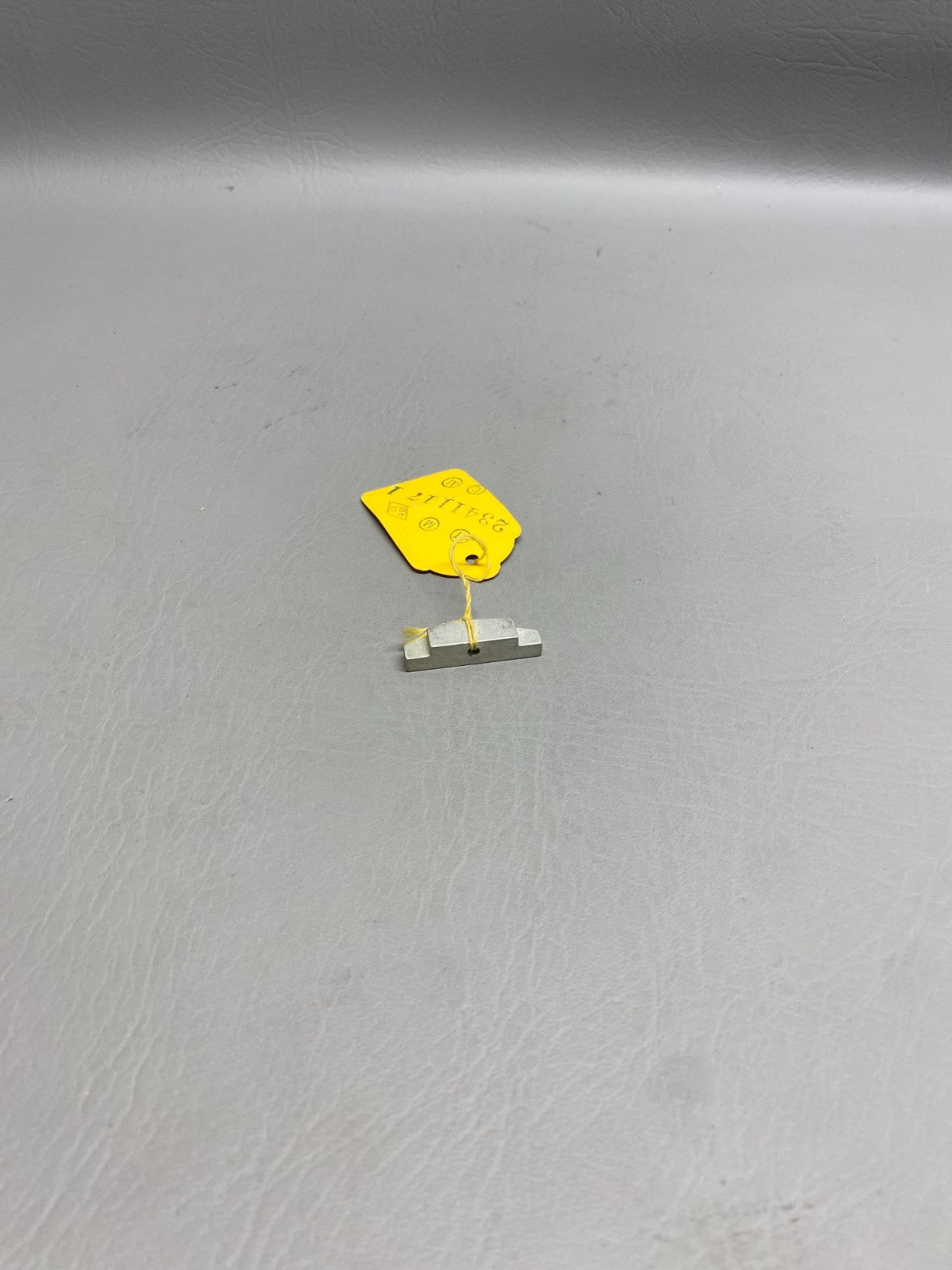2341117-1 Cessna Clip
